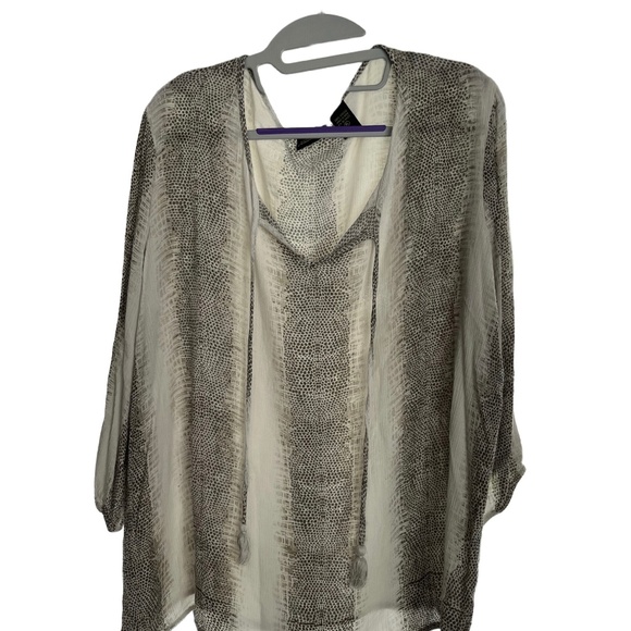 Sara Studio Blouse w/tasseled Tie 3/4 Sleeves Size XL Brown/Tan Print - … - Picture 3 of 9